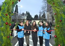 Heydər Əliyev Fondunun vitse-prezidenti Leyla Əliyeva və Baku Media Mərkəzinin rəhbəri Arzu Əliyevanın iştirakı ilə Bakıda yenilənmiş həyətlər istifadəyə verilib (FOTO)