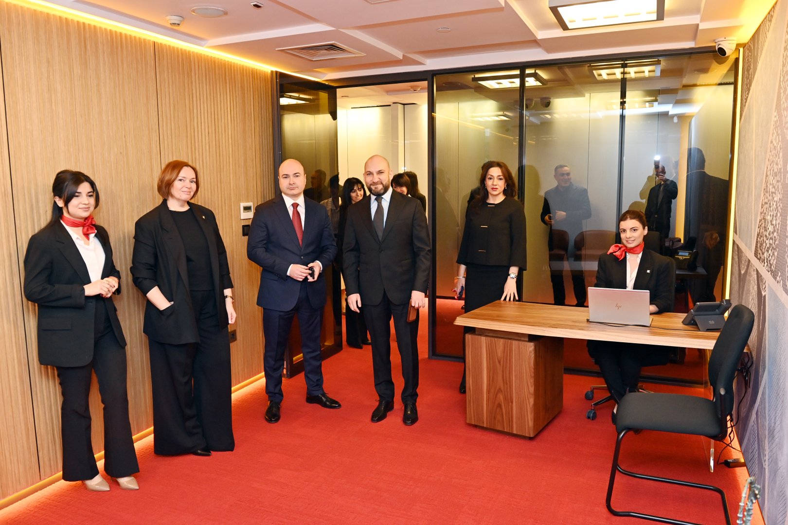 Xalq Bank yenilənmiş Fərdi bankçılıq ofisini istifadəyə verdi (FOTO)