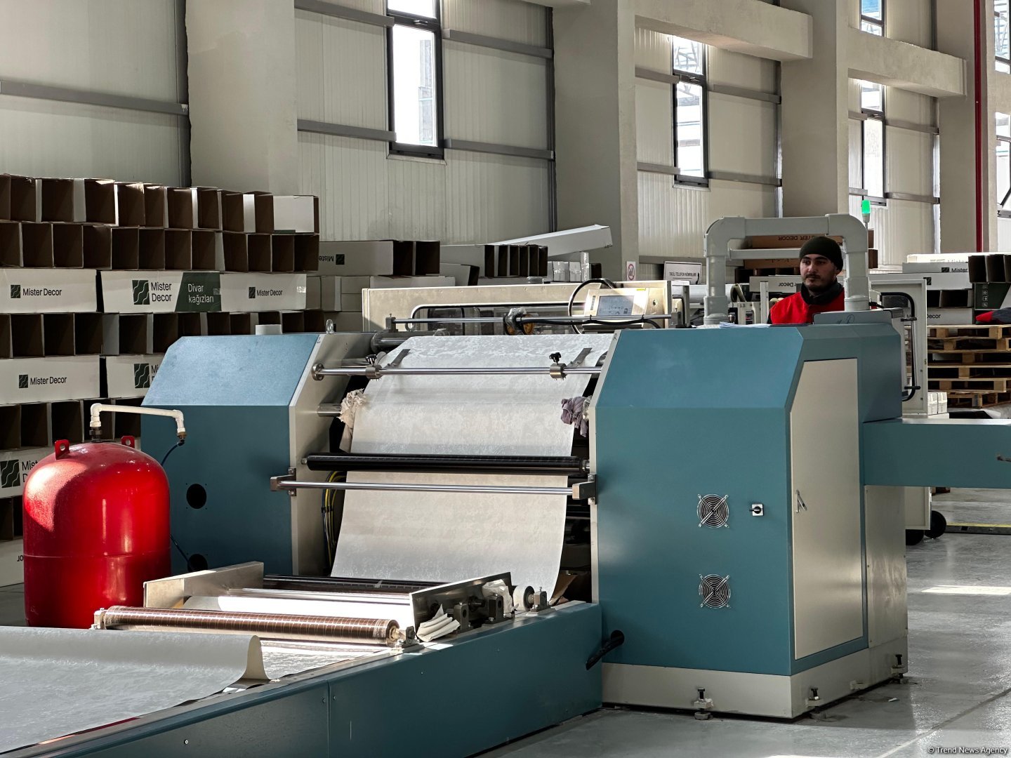 Şirkətimiz növbəti ildə oboy istehsalının yarısını Gürcüstana ixrac edəcək - Direktor müavini (FOTO)