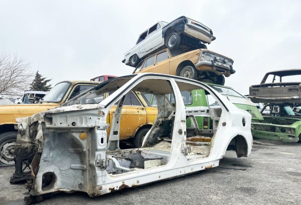 Bu vaxtadək utilizasiyaya verilmiş nəqliyyat vasitələrinin sayı və ödənişlərin həcmi AÇIQLANIB (FOTO)