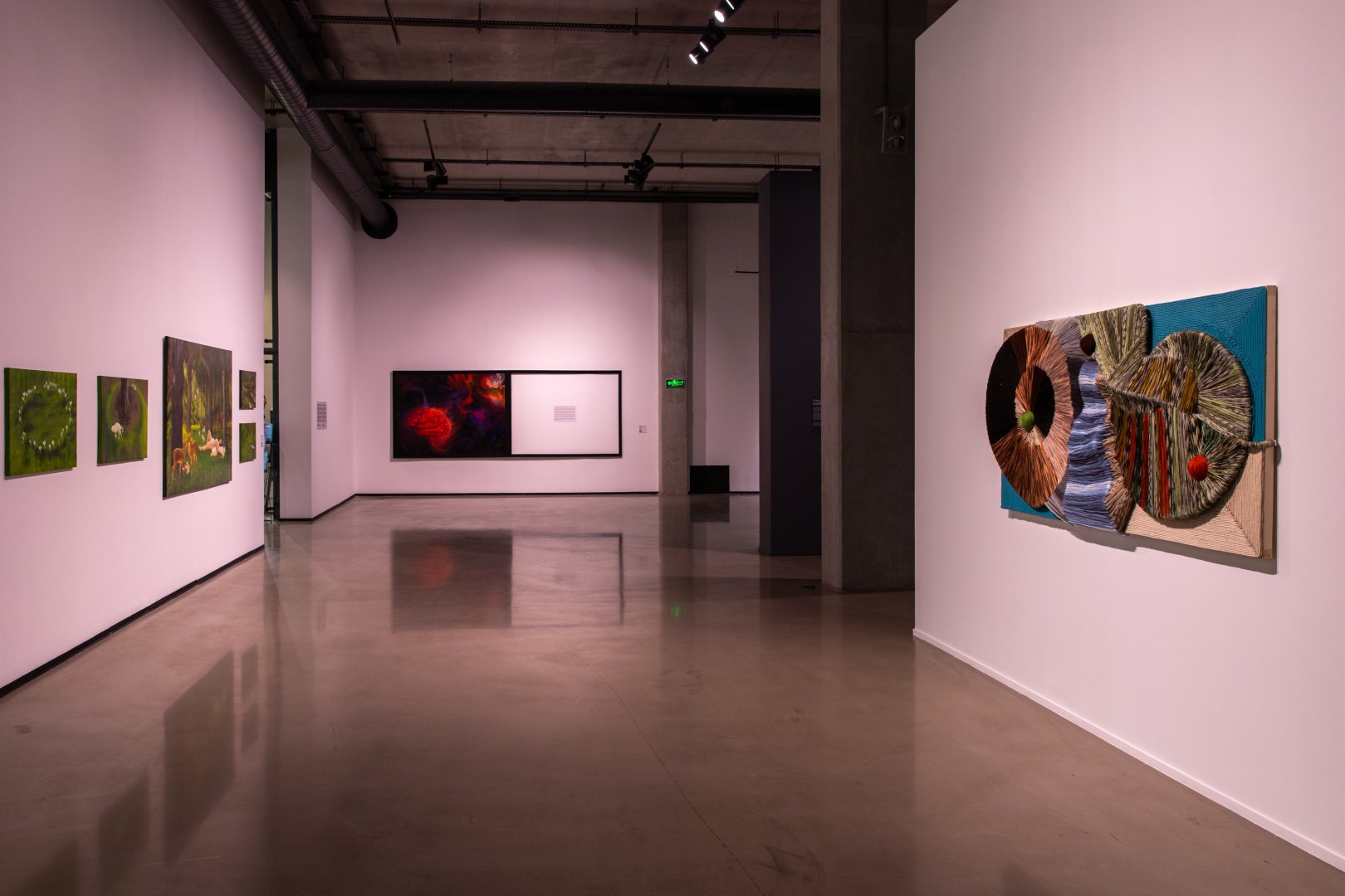 YARAT Müasir İncəsənət Məktəbinin ikinci buraxılış tələbələrinin “SONLUQDAN SONSUZLUĞA” yekun sərgsini təqdim etdi (FOTO)