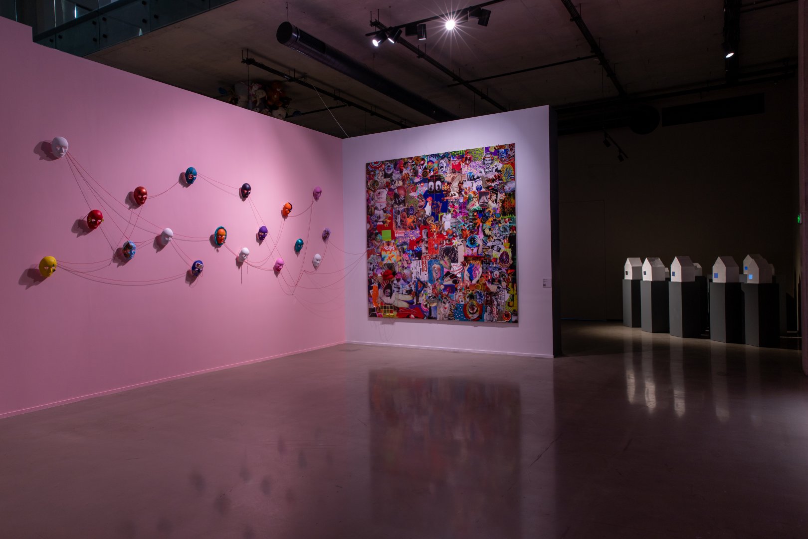 YARAT Müasir İncəsənət Məktəbinin ikinci buraxılış tələbələrinin “SONLUQDAN SONSUZLUĞA” yekun sərgsini təqdim etdi (FOTO)