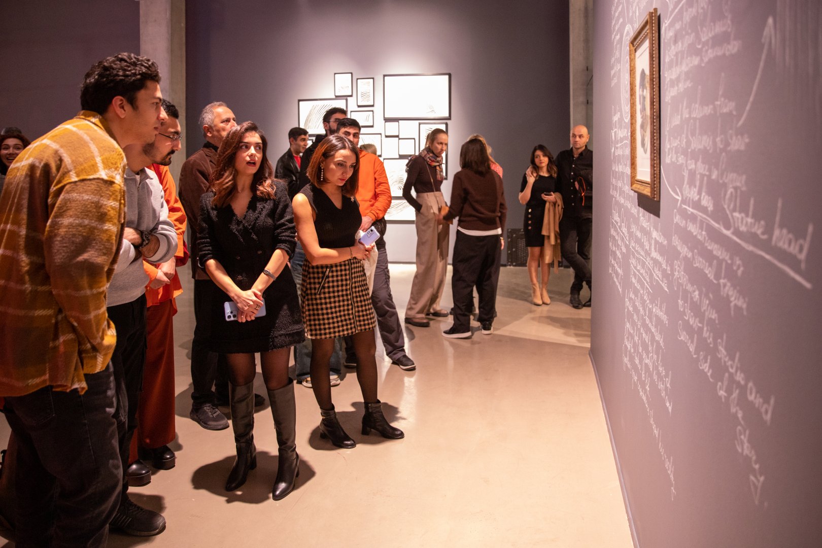 YARAT Müasir İncəsənət Məktəbinin ikinci buraxılış tələbələrinin “SONLUQDAN SONSUZLUĞA” yekun sərgsini təqdim etdi (FOTO)