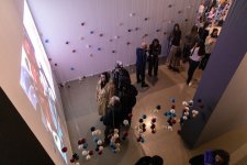 YARAT Müasir İncəsənət Məktəbinin ikinci buraxılış tələbələrinin “SONLUQDAN SONSUZLUĞA” yekun sərgsini təqdim etdi (FOTO)