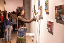 YARAT Müasir İncəsənət Məktəbinin ikinci buraxılış tələbələrinin “SONLUQDAN SONSUZLUĞA” yekun sərgsini təqdim etdi (FOTO)