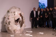 YARAT Müasir İncəsənət Məktəbinin ikinci buraxılış tələbələrinin “SONLUQDAN SONSUZLUĞA” yekun sərgsini təqdim etdi (FOTO)