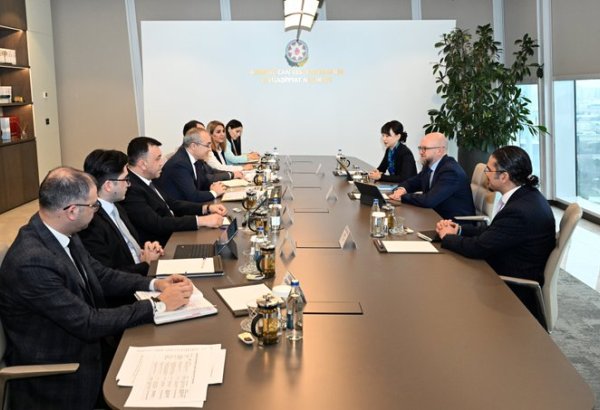 Azərbaycan AİİB ilə infrastruktur, enerji və nəqliyyat layihələri üzrə tərəfdaşlıq məsələlərini müzakirə edib