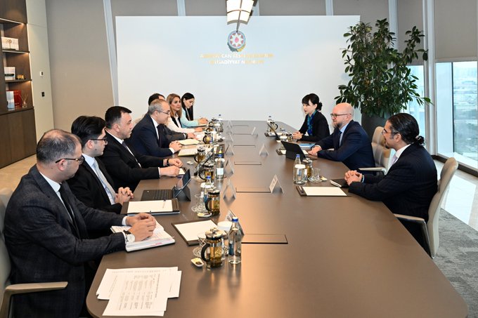 Azərbaycan AİİB ilə infrastruktur, enerji və nəqliyyat layihələri üzrə tərəfdaşlıq məsələlərini müzakirə edib
