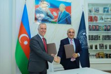UNEC ilə Böyük Britaniyanın De Montfort Universiteti arasında memorandum imzalanıb (FOTO)