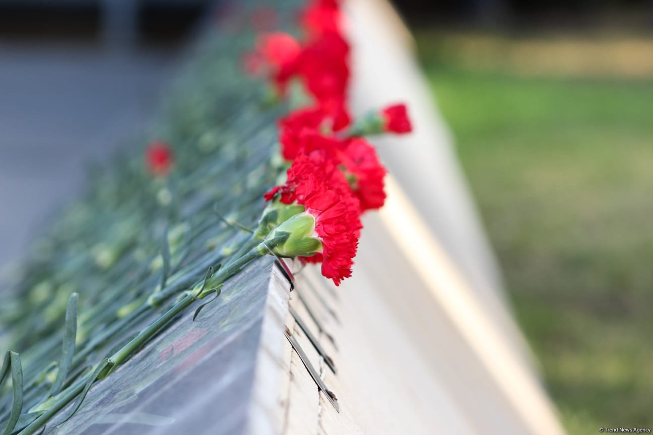 Hazırlıqlar başa çatdı - “Şəhidlər Xiyabanı”ndan FOTOREPORTAJ