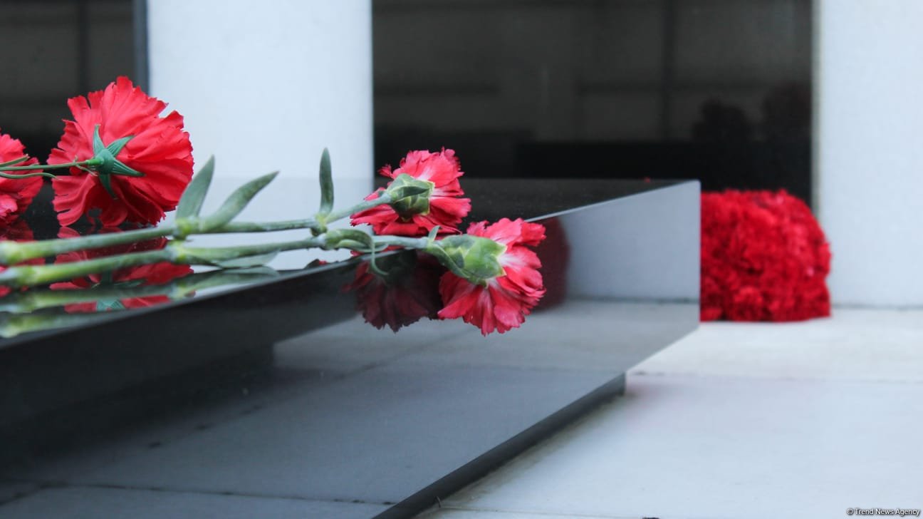 Hazırlıqlar başa çatdı - “Şəhidlər Xiyabanı”ndan FOTOREPORTAJ