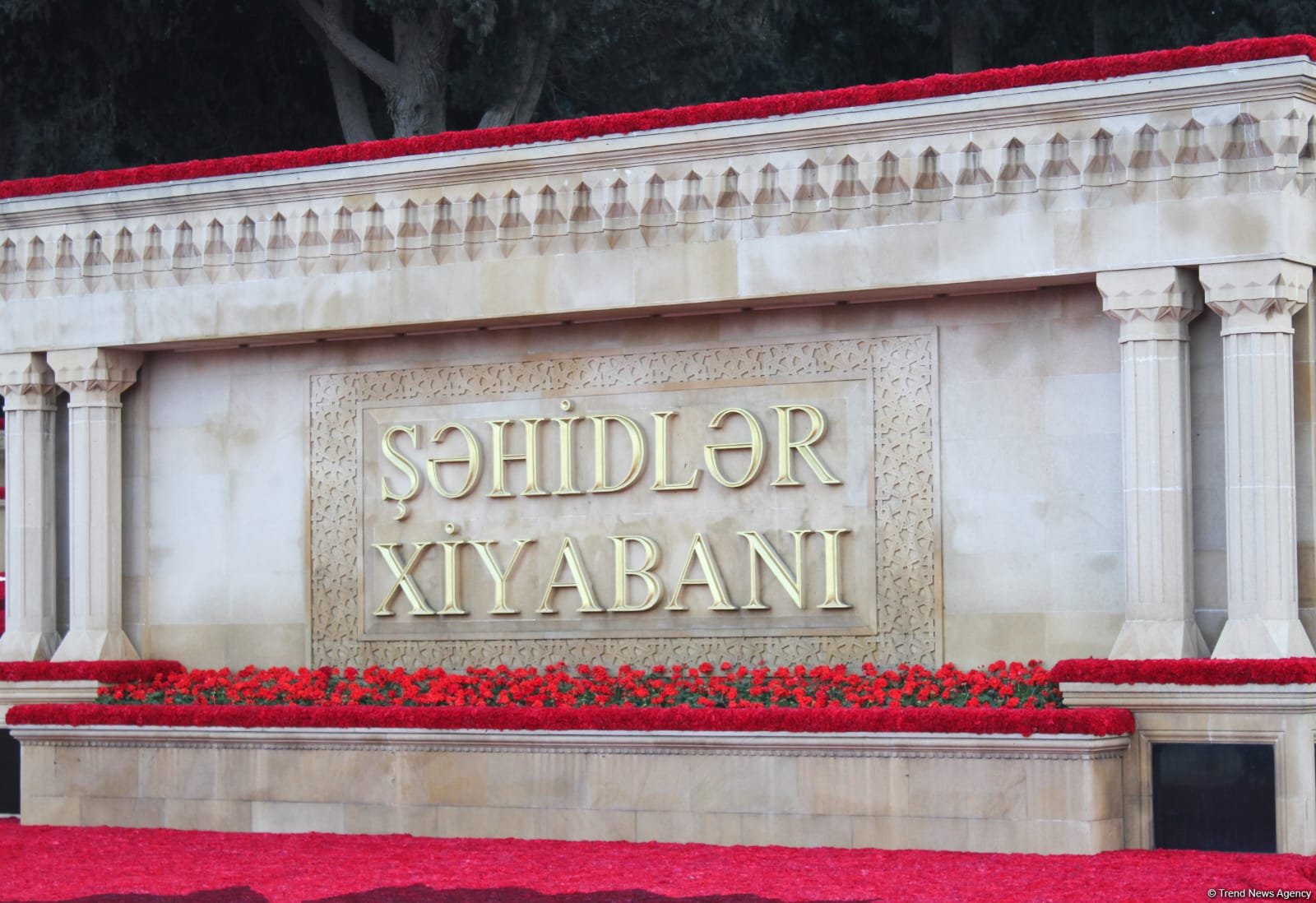 Hazırlıqlar başa çatdı - “Şəhidlər Xiyabanı”ndan FOTOREPORTAJ