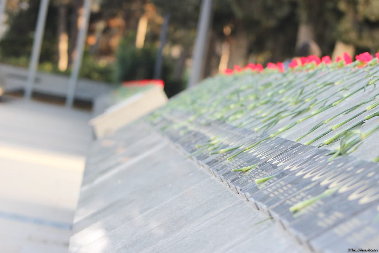 Hazırlıqlar başa çatdı - “Şəhidlər Xiyabanı”ndan FOTOREPORTAJ