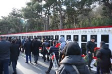 Azərbaycan xalqı 20 Yanvar faciəsi qurbanlarının əziz xatirəsini yad edib (FOTO)