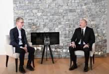 Prezident İlham Əliyev Davosda “Carlsberg Group” şirkətinin Baş icraçı direktoru Yakob Aarup-Andersen ilə görüşüb (FOTO/VİDEO)