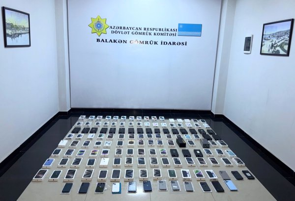 140 ədəd müxtəlif markalı mobil telefon aşkar edilib (FOTO)