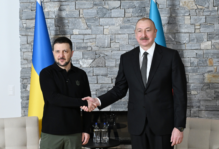 Volodimir Zelenski Prezident İlham Əliyevə zəng edib