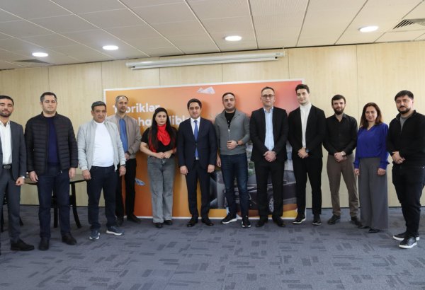 Unibank “Əjdaha” lotereyasının qaliblərinə hədiyyələri təqdim edib