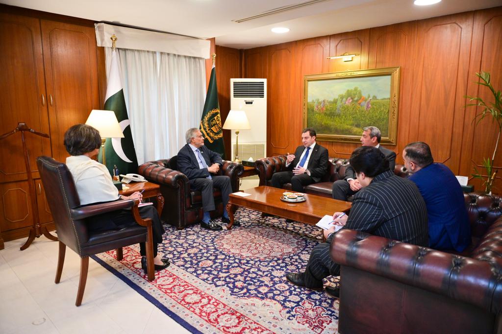 Elnur Məmmədov Pakistan XİN rəhbəri ilə görüşüb (FOTO)