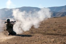 Hərbi vəzifəlilərlə keçirilən təlim toplanışı davam edir (FOTO/VİDEO)