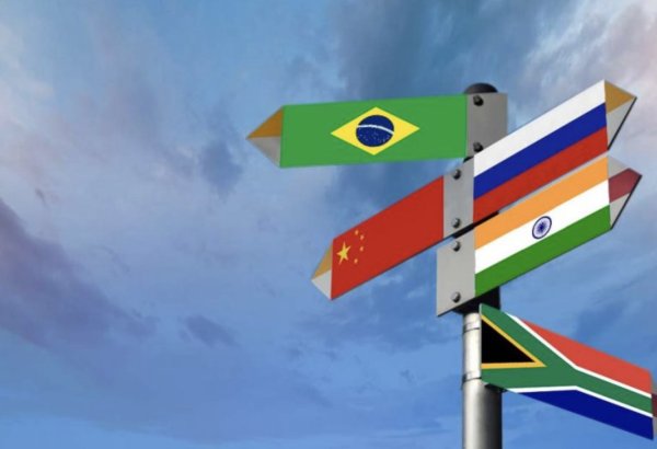 Hindistan dünya liderlərinin BRİKS sammitindən sonra xəstələnməsi ilə bağlı iddiarları təkzib edib
