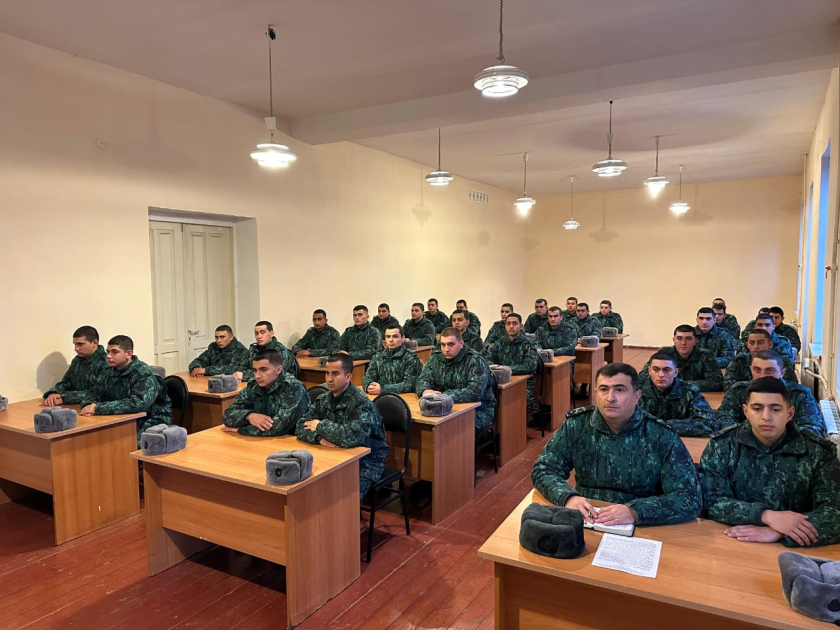 Hərbi hissələrdə Gənclər Günü ilə bağlı birgə tədbirlər keçirilib (FOTO)