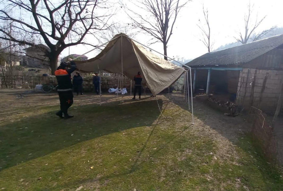 Lənkəranda evi yanan sakinə çadır qurulub (FOTO/VİDEO)