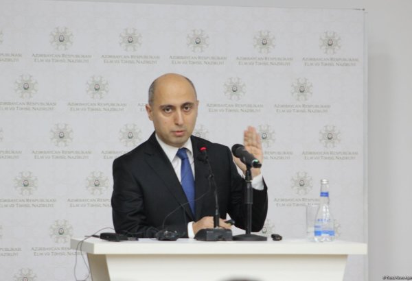 Bəzi ixtisaslarda bakalavriat təhsili 3 il ola bilər - Nazir