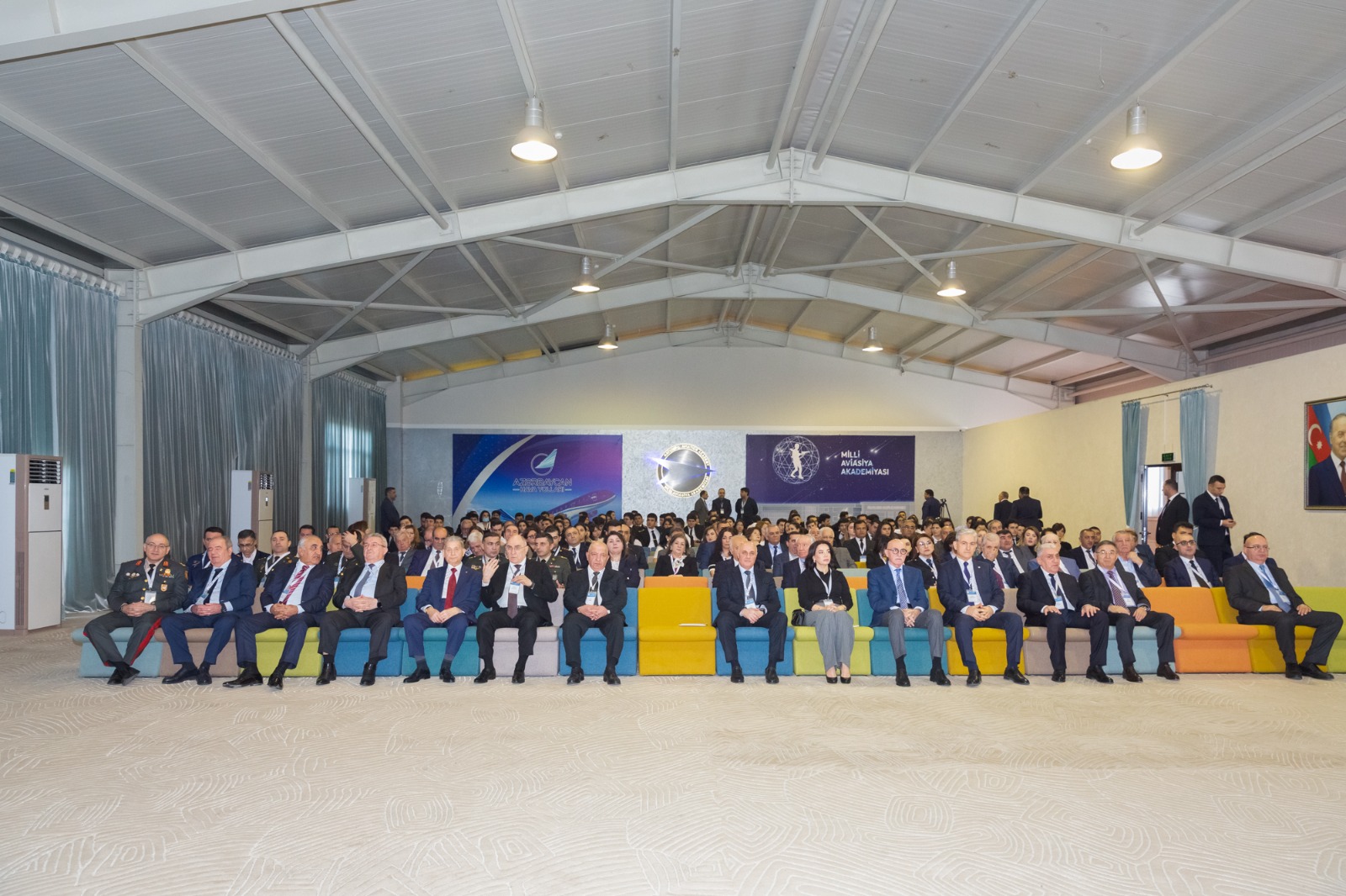 Milli Aviasiya Akademiyasında beynəlxalq elmi-praktik gənclər konfransı keçirilib (FOTO)