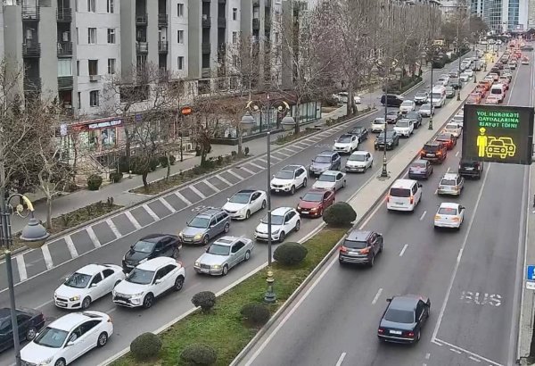 Sürücülərin NƏZƏRİNƏ: Paytaxtın bir sıra yollarında tıxac var - SİYAHI (FOTO)