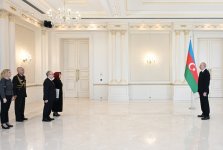 Prezident İlham Əliyev Türkiyənin Azərbaycanda yeni təyin olunmuş səfirinin etimadnaməsini qəbul edib (FOTO/VİDEO) (YENİLƏNİB)