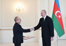 Prezident İlham Əliyev Türkiyənin Azərbaycanda yeni təyin olunmuş səfirinin etimadnaməsini qəbul edib (FOTO/VİDEO) (YENİLƏNİB)