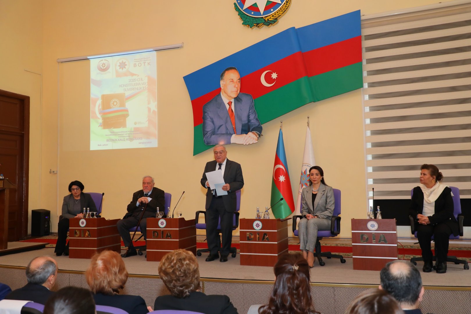 “Milli mənsubiyyət hüququnun konstitusion əsasları və tarixi aspektləri” mövzusunda beynəlxalq konfrans təşkil edilib (FOTO)