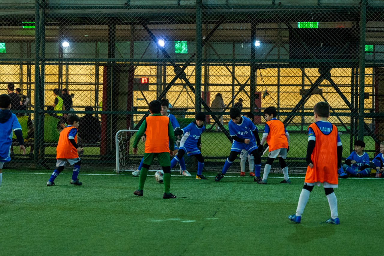 VTB (Azərbaycan)-ın dəstəyi ilə Bakıda futbol məktəbi açılıb (FOTO)