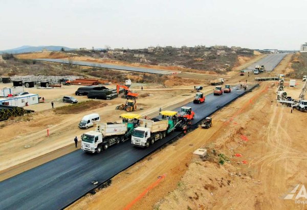 Füzuli şəhərinin daxili yollarının tikinti işləri nə yerdədir?  (FOTO/VİDEO)