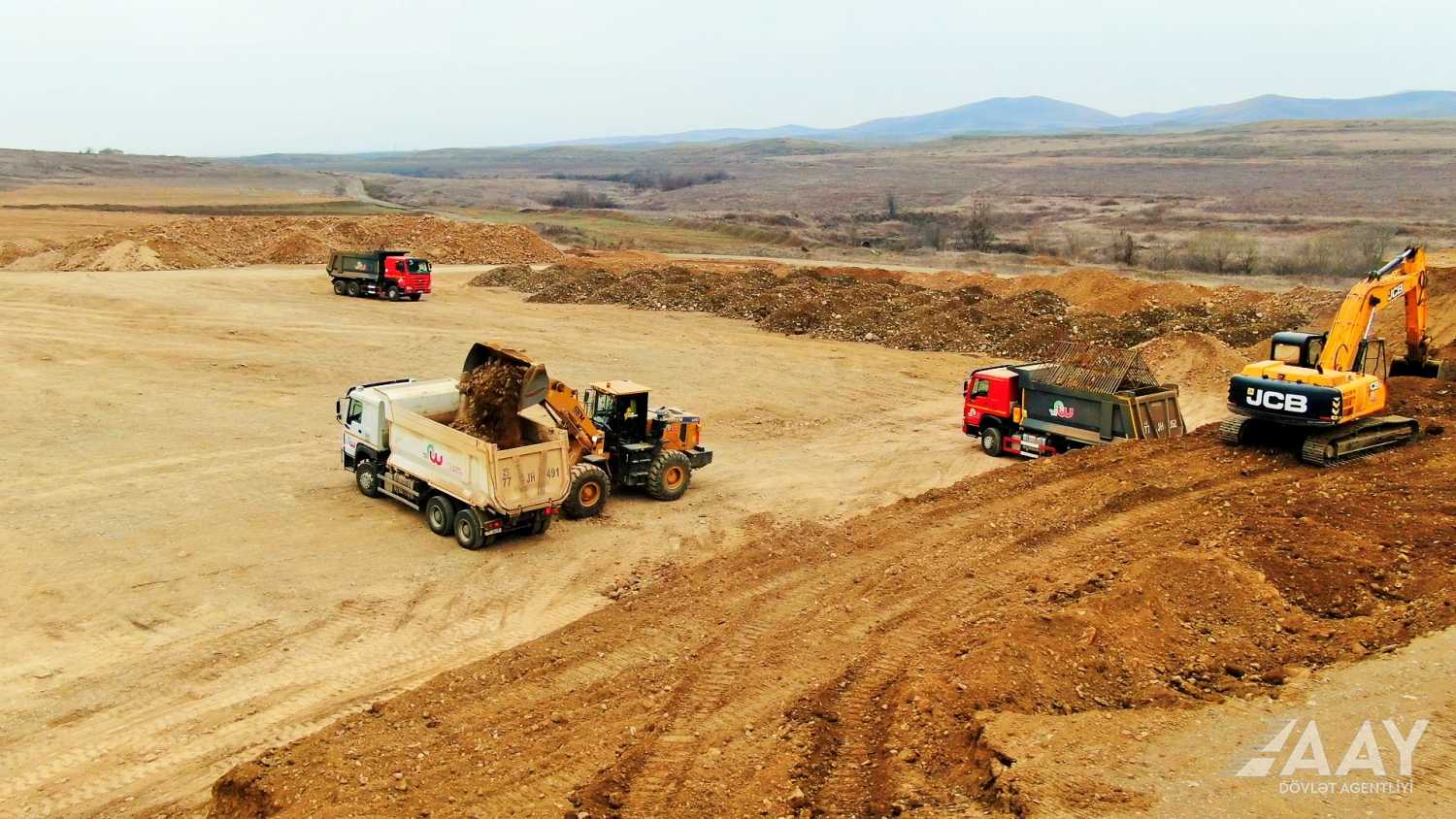 Füzuli şəhərinin daxili yollarının tikinti işləri nə yerdədir?  (FOTO/VİDEO)