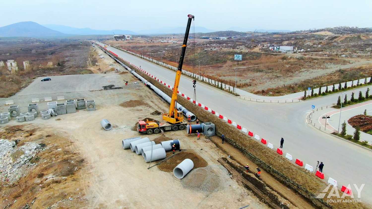 Füzuli şəhərinin daxili yollarının tikinti işləri nə yerdədir?  (FOTO/VİDEO)