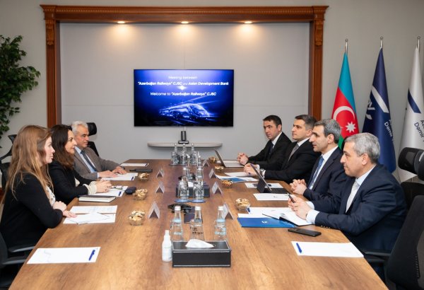 ADY ilə Asiya İnkişaf Bankı arasında Sumqayıt–Yalama dəmiryol xəttinin bərpası müzakirə olunub (FOTO)