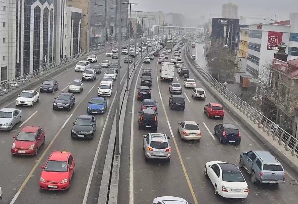 Paytaxtın bir sıra yollarında tıxac var - SİYAHI (FOTO)