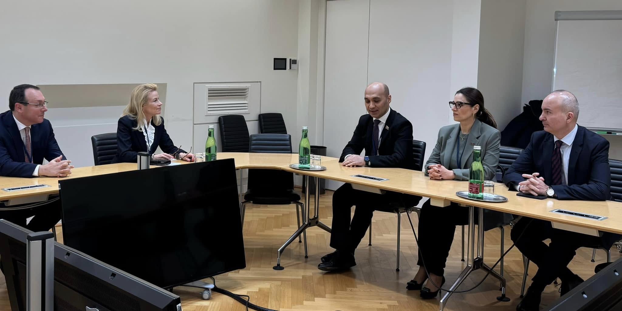 Milli Məclisin nümayəndə heyəti ATƏT PA-nın prezidenti Pia Kauma ilə görüş keçirib (FOTO)