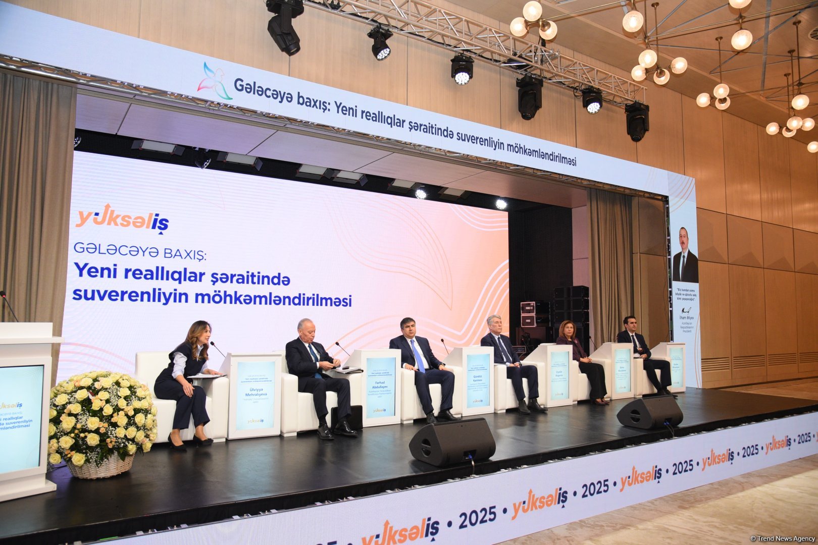 Bakıda “Gələcəyə baxış: Yeni reallıqlar şəraitində suverenliyin möhkəmləndirilməsi” forumu keçirilib (FOTO)