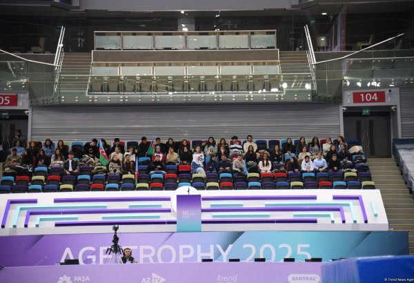 Batut gimnastikası üzrə kişilər arasında yarımfinalçılar bəlli oldu - Dünya Kuboku
