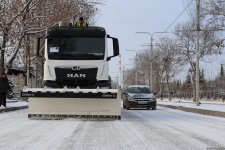 Xankəndidə yollar qardan təmizlənir (FOTO)