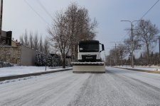 Xankəndidə yollar qardan təmizlənir (FOTO)