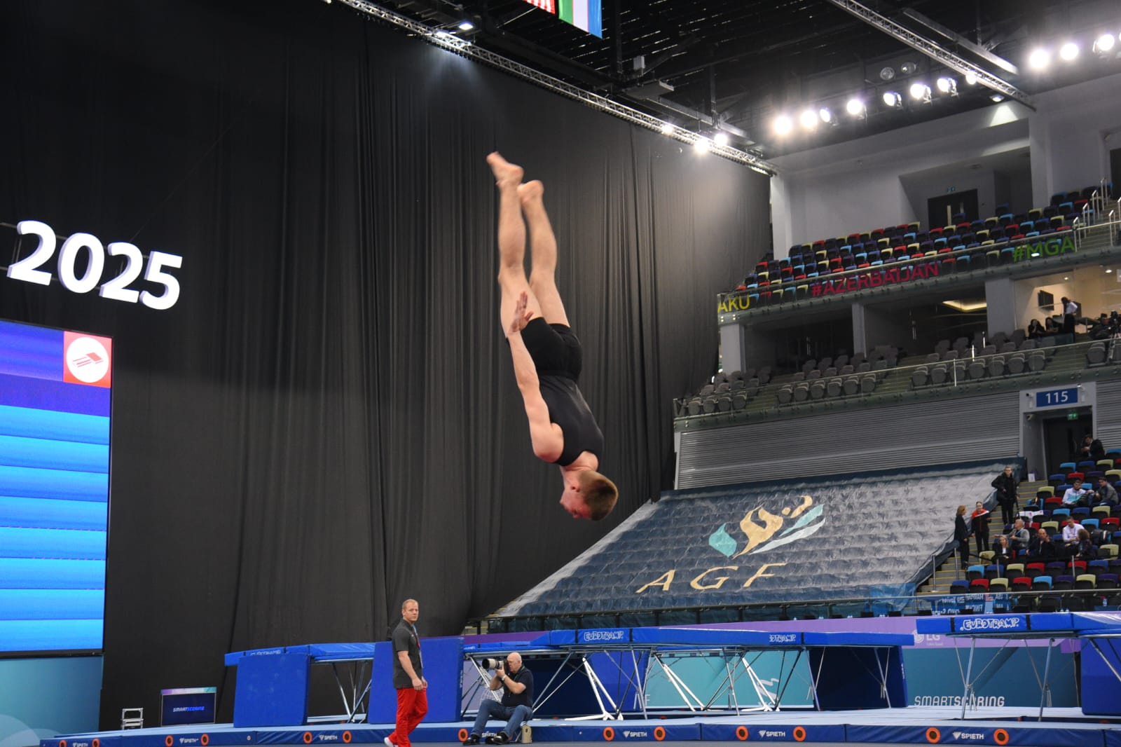 Batut Gimnastikası və Tambling üzrə Dünya Kubokunun final mərhələsi start götürüb (FOTO)