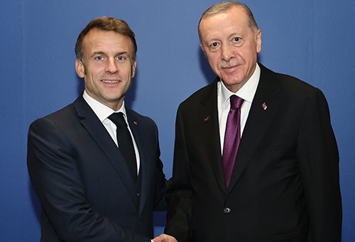 Ərdoğan ilə Makron Ukraynadakı vəziyyəti müzakirə ediblər
