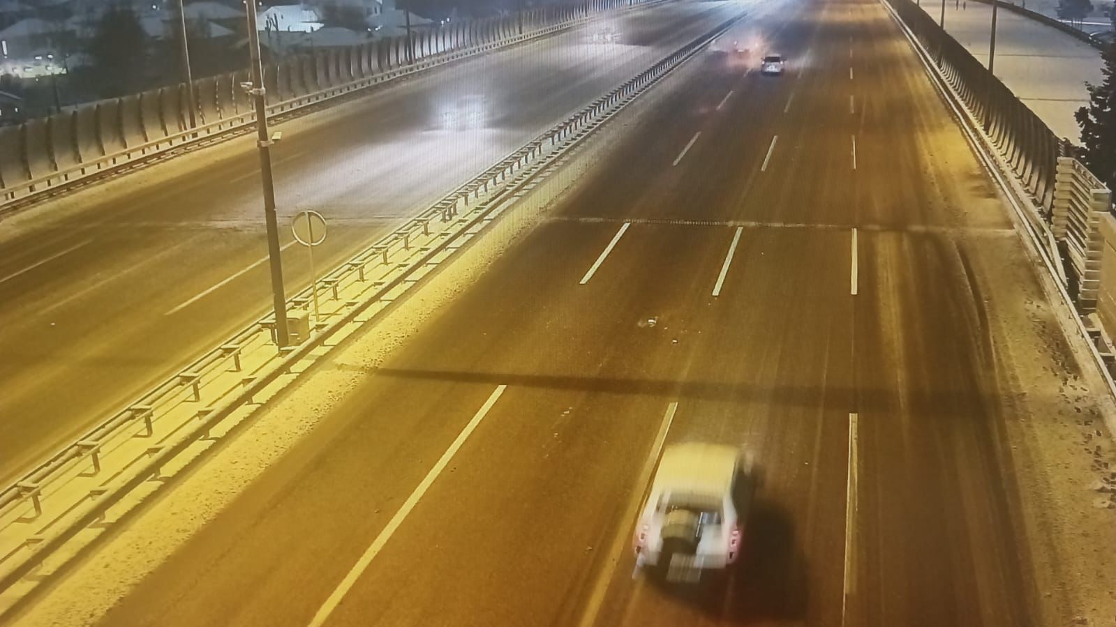 Bakıda bir sıra ərazilərdə sürət həddi endirildi (FOTO)