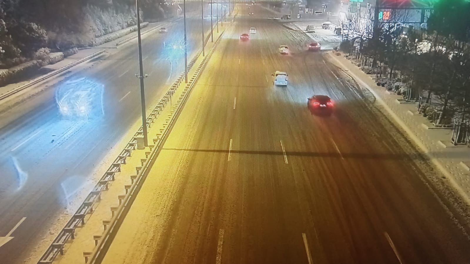 Bakıda bir sıra ərazilərdə sürət həddi endirildi (FOTO)