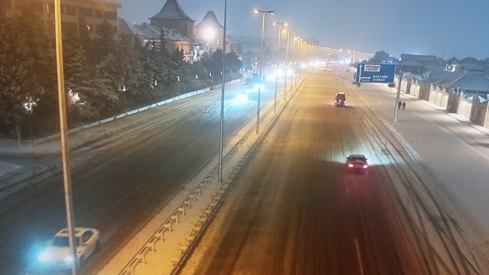 Bakıda bir sıra ərazilərdə sürət həddi endirildi (FOTO)