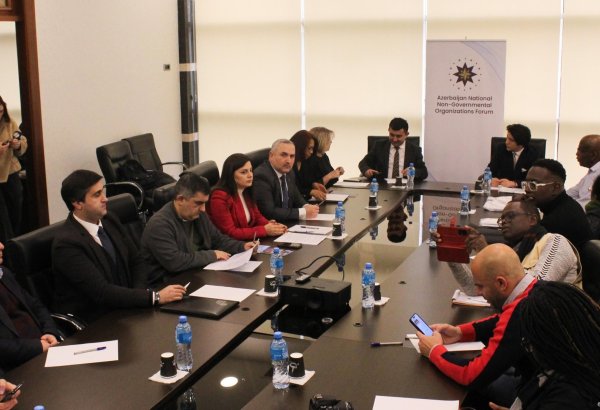 Bakıda Fransa zülmündən əziyyət çəkən dənizaşırı ərazilərlə Azərbaycan vətəndaş cəmiyyətlərinin dialoqu keçirilib